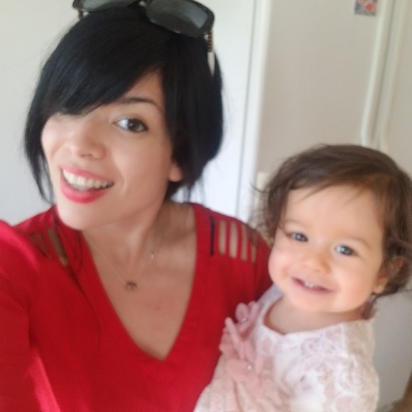 Meet your Posher, Felicia - Picture 1 of 1